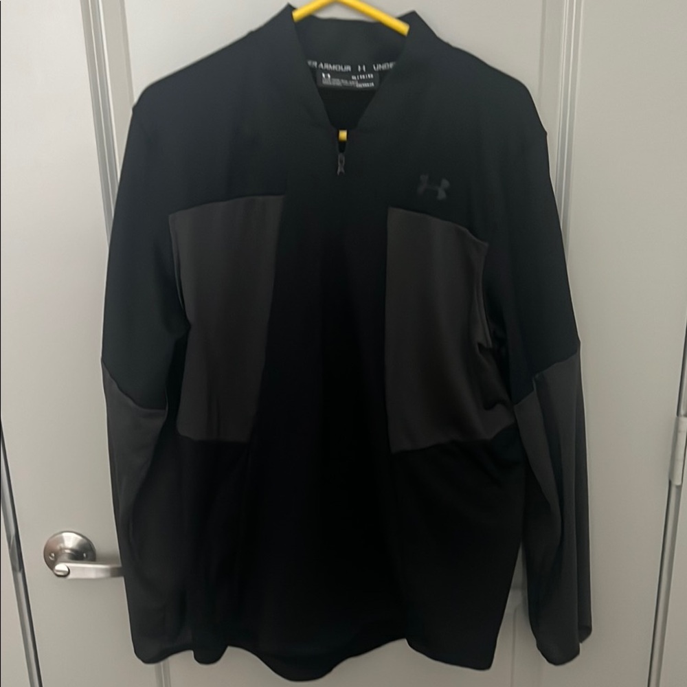 Under Armour Black and Gray Performance Jacket for Cool Weather